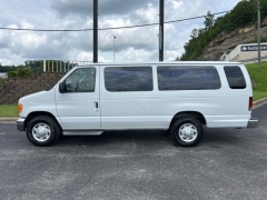 Used 2006 Ford Econoline Wagon E350 Ext Wagon Super XL at Clutts Auto Sales near Hazard, KY