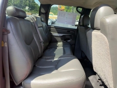 Used 2005  Chevrolet Silverado 3500 4WD Crew Cab Work Truck SRW at Clutts Auto Sales near Hazard&comma; KY