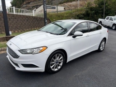 Used 2017  Ford Fusion 4d Sedan SE 2&period;5L at Clutts Auto Sales near Hazard&comma; KY