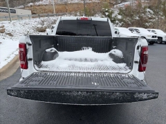 Used 2022  Ram 1500 4WD Big Horn Crew Cab 5'7" Box at Clutts Auto Sales near Hazard&comma; KY