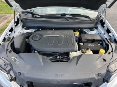 Used 2019  Jeep Cherokee 4d SUV FWD Latitude 3&period;2L at Clutts Auto Sales near Hazard&comma; KY