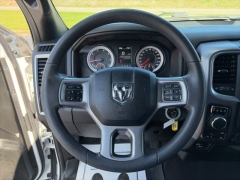 Used 2022  Ram 1500 Classic 4WD Warlock Crew Cab 5'7" Box at Clutts Auto Sales near Hazard&comma; KY