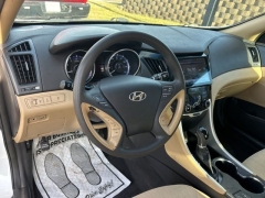 Used 2013  Hyundai Sonata 4d Sedan GLS at Clutts Auto Sales near Hazard&comma; KY