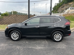 Used 2020 Nissan Rogue 4d SUV AWD SV at Clutts Auto Sales near Hazard, KY