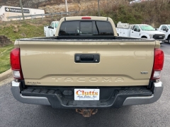 Used 2018  Toyota Tacoma 4WD Access Cab TRD Off-Road at Clutts Auto Sales near Hazard, KY