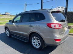 Used 2012  Hyundai Santa Fe 4d SUV FWD SE at Clutts Auto Sales near Hazard&comma; KY