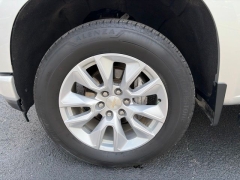 Used 2019  Chevrolet Silverado 1500 4WD Crew Cab Custom at Clutts Auto Sales near Hazard&comma; KY