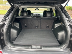 Used 2019  Jeep Cherokee 4d SUV 4WD Trailhawk 3.2L at Clutts Auto Sales near Hazard, KY