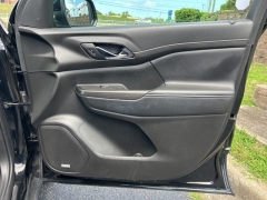Used 2019 GMC Acadia 4d SUV AWD SLT-1 at Clutts Auto Sales near Hazard, KY