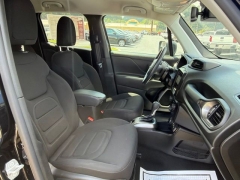 Used 2022  Jeep Renegade Latitude 4x4 at Clutts Auto Sales near Hazard&comma; KY