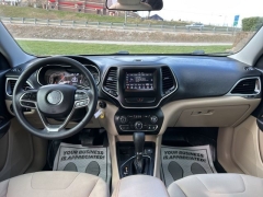 Used 2019  Jeep Cherokee 4d SUV FWD Latitude 3&period;2L at Clutts Auto Sales near Hazard&comma; KY