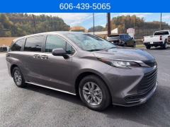 Used 2023  Toyota Sienna LE FWD 8-Passenger at Clutts Auto Sales near Hazard&comma; KY