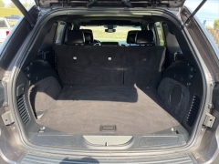 Used 2020  Jeep Grand Cherokee 4d SUV 2WD Laredo at Clutts Auto Sales near Hazard&comma; KY