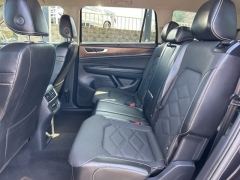 Used 2024 Volkswagen Atlas 2.0T SE w/Technology 4MOTION at Clutts Auto Sales near Hazard, KY