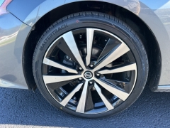 Used 2021 Nissan Altima 2.5 SR Sedan at Clutts Auto Sales near Hazard, KY