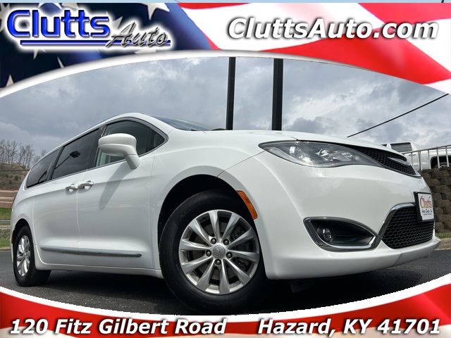 Used 2018  Chrysler Pacifica 4d Wagon Touring L at Clutts Auto Sales near Hazard, KY