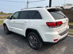Used 2020 Jeep Grand Cherokee 4d SUV 4WD Laredo E at Clutts Auto Sales near Hazard, KY