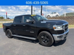 Used 2020  Ram 1500 4WD Crew Cab Lone Star at Clutts Auto Sales near Hazard&comma; KY