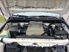 Used 2007  Toyota Tundra 4WD CrewMax Cab SR5 5&period;7L at Clutts Auto Sales near Hazard&comma; KY