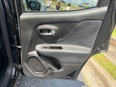 Used 2022  Jeep Renegade Latitude 4x4 at Clutts Auto Sales near Hazard&comma; KY