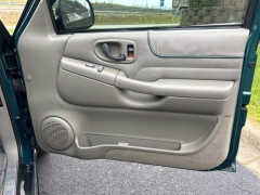 Used 1998  GMC Sonoma Pickup 2WD Ext Cab SLS at Clutts Auto Sales near Hazard&comma; KY
