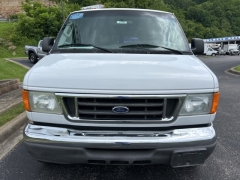Used 2006 Ford Econoline Wagon E350 Ext Wagon Super XL at Clutts Auto Sales near Hazard, KY