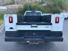 Used 2022 Ram 3500 Cab-Chassis 4WD Tradesman Crew Cab 60" CA 172.4" WB at Clutts Auto Sales near Hazard, KY