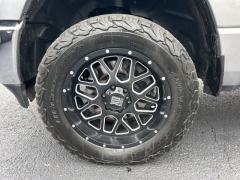 Used 2019  Ram 1500 4WD Crew Cab Big Horn&sol;Lone Star Longbed at Clutts Auto Sales near Hazard&comma; KY