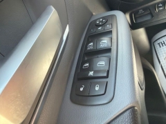 Used 2020  Ram 1500 4WD Crew Cab Lone Star at Clutts Auto Sales near Hazard&comma; KY