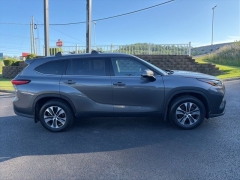 Used 2022  Toyota Highlander XLE AWD at Clutts Auto Sales near Hazard&comma; KY