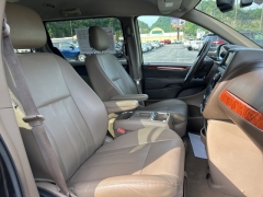 Used 2015 Chrysler Town & Country 4d Wagon Touring at Clutts Auto Sales near Hazard, KY