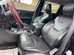 Used 2019  Jeep Cherokee 4d SUV 4WD Trailhawk 3.2L at Clutts Auto Sales near Hazard, KY