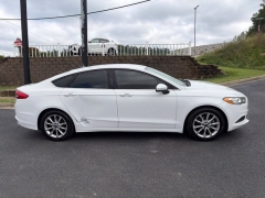 Used 2017  Ford Fusion 4d Sedan SE 2&period;5L at Clutts Auto Sales near Hazard&comma; KY