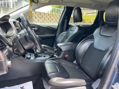 Used 2020 Jeep Cherokee 4d SUV 4WD Latitude North 3.2L at Clutts Auto Sales near Hazard, KY
