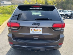 Used 2020  Jeep Grand Cherokee 4d SUV 2WD Laredo at Clutts Auto Sales near Hazard&comma; KY