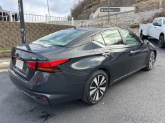Used 2021  Nissan Altima 2&period;5 SV Sedan at Clutts Auto Sales near Hazard&comma; KY