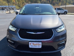 Used 2023  Chrysler Pacifica Touring L FWD at Clutts Auto Sales near Hazard&comma; KY