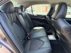 Used 2020  Toyota Camry 4d Sedan SE at Clutts Auto Sales near Hazard&comma; KY
