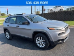 Used 2015  Jeep Cherokee 4d SUV 4WD Sport at Clutts Auto Sales near Hazard&comma; KY