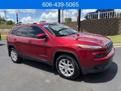 Used 2015  Jeep Cherokee 4d SUV 4WD Latitude at Clutts Auto Sales near Hazard&comma; KY