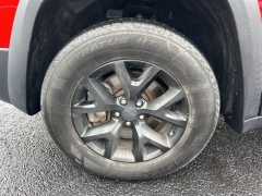 Used 2017  Jeep Cherokee 4d SUV 4WD Trailhawk V6 at Clutts Auto Sales near Hazard&comma; KY