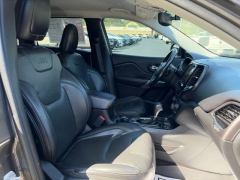 Used 2019  Jeep Cherokee 4d SUV 4WD Limited 2&period;0L Turbo at Clutts Auto Sales near Hazard&comma; KY