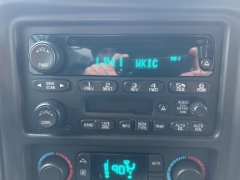 Used 2004  GMC Yukon 4d SUV 4WD SLE at Clutts Auto Sales near Hazard&comma; KY