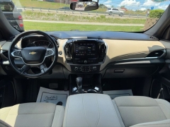 Used 2023  Chevrolet Traverse AWD 4dr LT Cloth w&sol;1LT at Clutts Auto Sales near Hazard&comma; KY