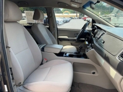 Used 2015  Kia Sedona 4d Wagon LX at Clutts Auto Sales near Hazard&comma; KY