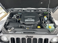 Used 2018  Jeep Wrangler JK Unlimited 4d SUV 4WD Sahara Altitude at Clutts Auto Sales near Hazard&comma; KY