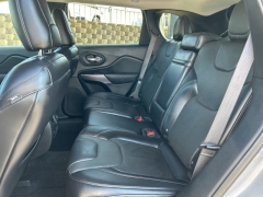 Used 2019 Jeep Cherokee 4d SUV 4WD Limited 3.2L at Clutts Auto Sales near Hazard, KY
