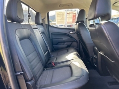 Used 2021  GMC Canyon 4WD Crew Cab 128" AT4 w&sol;Leather at Clutts Auto Sales near Hazard&comma; KY