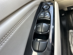 Used 2021  Nissan Altima 2&period;5 SV Sedan at Clutts Auto Sales near Hazard&comma; KY