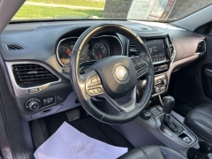 Used 2019 Jeep Cherokee 4d SUV 4WD Limited 3.2L at Clutts Auto Sales near Hazard, KY